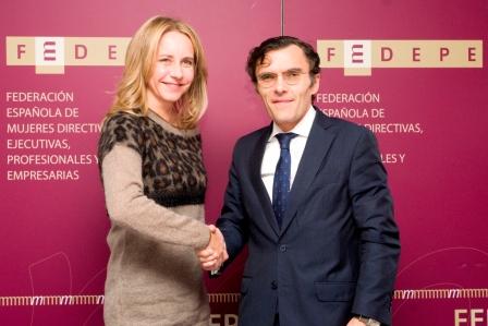 Alberto Durán y Ana Bujaldón, tras suscribir el acuerdo