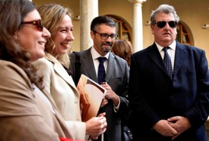 De izquierda a derecha, Teresa Lajarín (presidenta del Consejo Territorial de ONCE en Murcia), Patricia Sanz, Germán Moya (director del CRE de la ONCE en Alicante) y el delegado territorial de Murcia, Juan C. Morejón de Girón