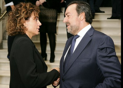 El presidente Carballeda saluda a su llegada a Dolors Montserrat