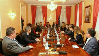 Reunión del Pleno del Consejo General con el equipo ministerial