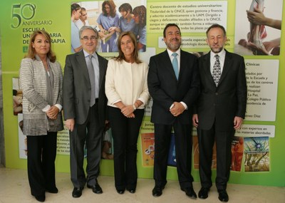 De izda. a dcha.Susana Camarero, José M. Sanz, Ana Mato, Miguel Carballeda y Javier Sainz de Murieta 