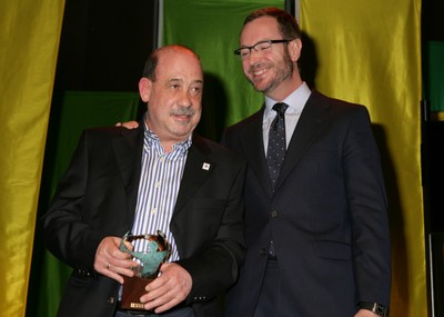 Sátur García junto al alcalde Vitoria, Javier Maroto