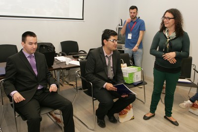 Los dos jóvenes afiliados participantes en la actividad "No barriers to vote"