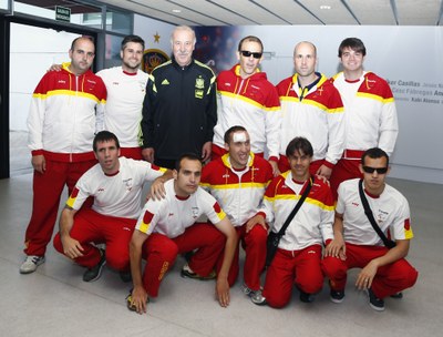 La selección de fútbol de ciegos con Vicente del Bosque