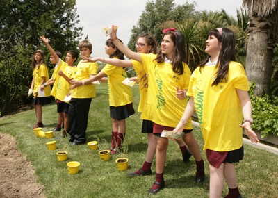 Escolares madrileños  en el Parque Juan Carlos I donde realizaron la plantada