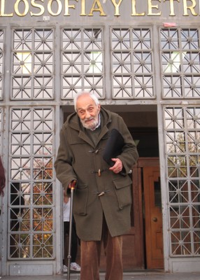 Bartolomé Frontera cursa Estudios Clásicos en la Facultad de Filosofía y Letras de la Universidad de Zaragoza