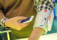 Tensiómetro con app para dispositivos móviles
