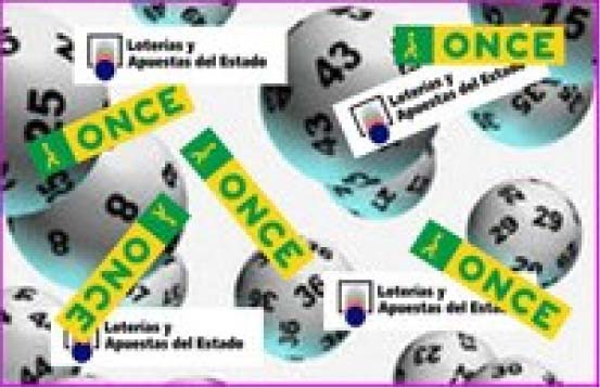 Composición a base de bolas de lotería y logos de la ONCE