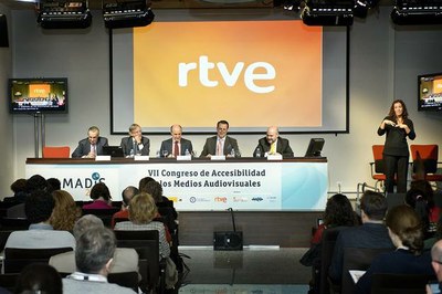 Ignacio Tremiño; el director general de RTVE, Enrique Alejo; el rector de la Carlos III de Madrid, Daniel Peña; José María Marín; y Luis Cayo Pérez inauguran el  Congreso.