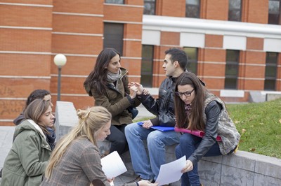 Estudiantes universitarios