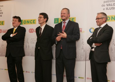 Ángel Sánchez (a la izquierda) presentando a sus tres nuevos directores generales adjuntos