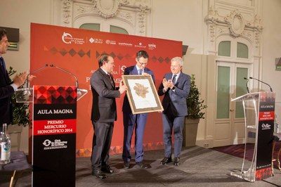 Fernando Riaño recoge en Logroño el Premio Mercurio que le ha concedido el Club de Marketing de La Rioja