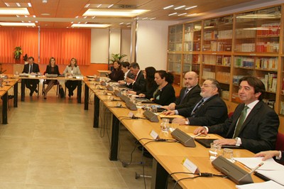 Otra perspectiva de la reunión en el CRE de Madrid, con el resto de miembros que acudieron al Real Patronato