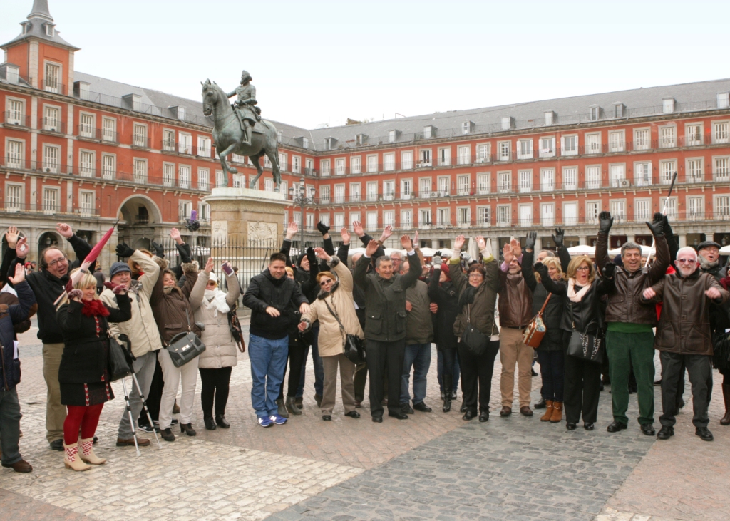 Los vendedores en plena Plaza Mayor de Madrid