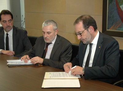 Xavier Grau sella el compromiso de colaboración con el consejero Ramón Espadaler