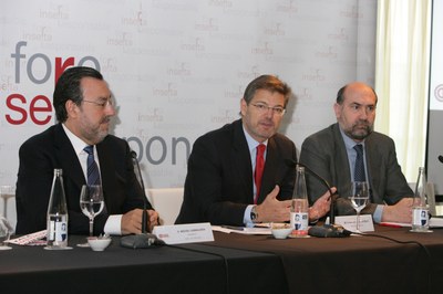 Carballeda, el ministro Catalá y Verdeguer, en la inauguración de la jornada