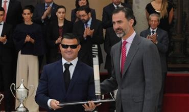 David Casinos recoge, el año pasado, el último Premio Olimpia, de manos de Felipe VI
