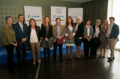 Foto de familia de los intervinientes en la jornada de clausura de la Semana