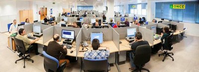 Imagen panorámica del centro de atención telefónica ARCO en Madrid