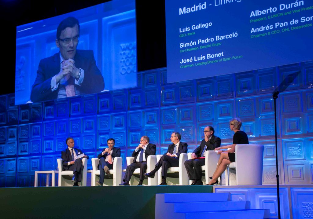 Intervención de Alberto Durán en la mesa redonda en que participó en este congreso internacional de turismo