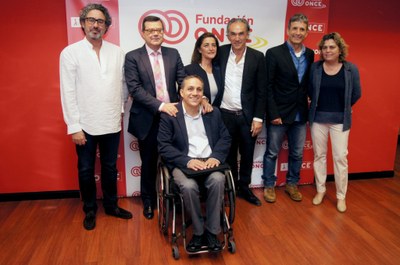 Representantes de la Fundación ONCE, Cermi y profesionales de los medios audiovisuales participantes en la Jornada