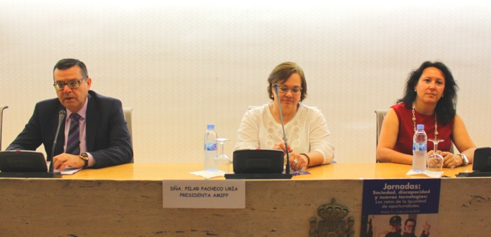 De izquierda a derecha: José Luis Martínez Donoso, Pilar Pacheco y Mercedes Jaraba