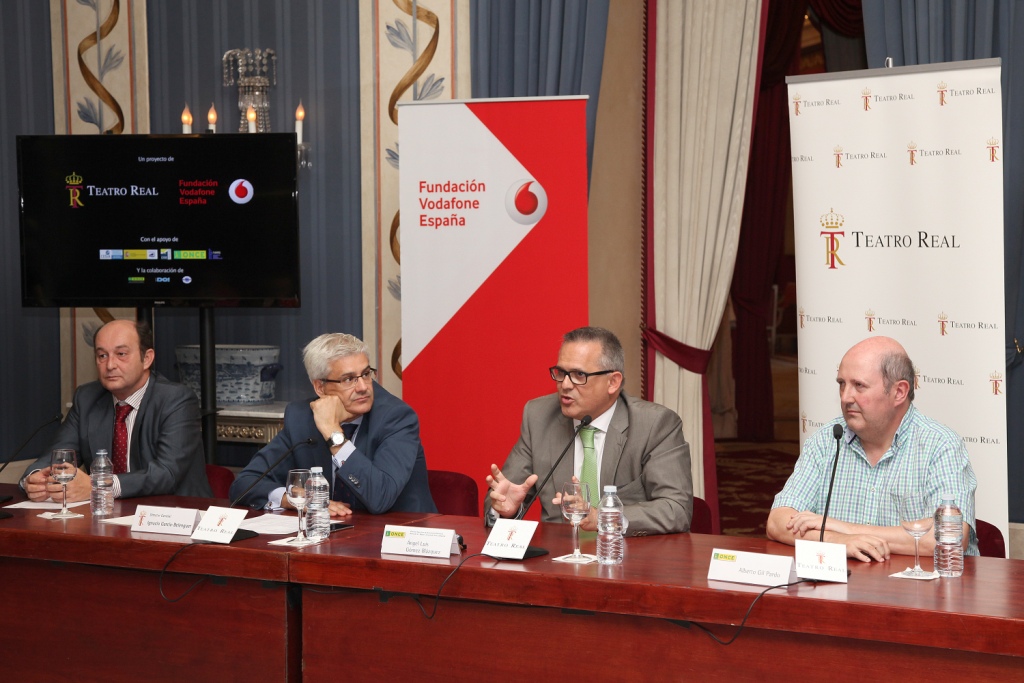 Acto de presentación en el Teatro Real, con (de izquierda a derecha) Santiago Moreno, Ignacio García, Ángel Luis Gómez y Alberto Gil