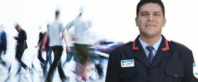 Cartel promocional de los servicios de ILUNION Seguridad