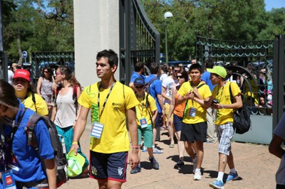 Entrando decididos al Parque Atracciones