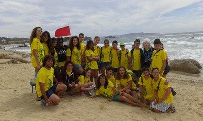 Alumnos de los cursos de inglés de Pontevedra, en la playa de A Lanzada