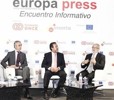 De izquierda a derecha, Miguel Ferre, Miguel Carballeda y Javier Nadal, durante el encuentro organizado por Europa Press