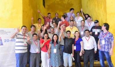 Foto de familia de todos los participantes en el curso impartido por FOAL