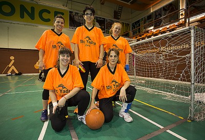 La selección femenina de goalball, al completo