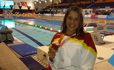 Julia Castelló, con su medalla de bronce