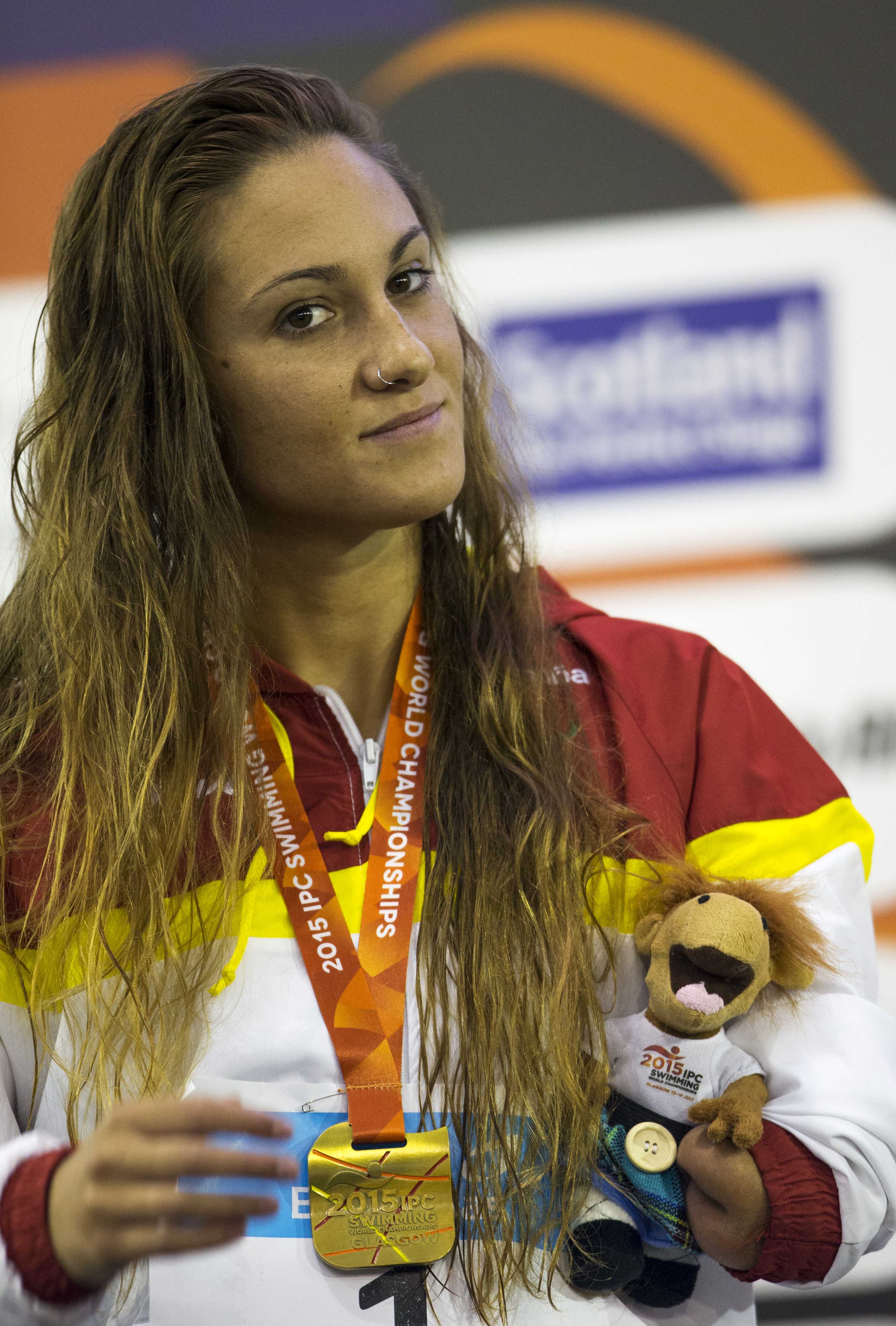 Sarai Gascón, con su medalla de oro