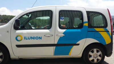 Vehículo de ILUNION dotado con bucle magnético