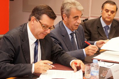 De izquierda a derecha: José Luis Martínez Donoso, José Antonio Otero y Jesús Hernández, director de Accesibilidad Universal de Fundación ONCE