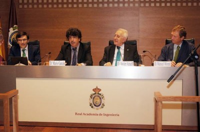 Participantes de las instituciones organizadoras en el acto celebrado en la sede de  la Real Academia de Ingeniería
