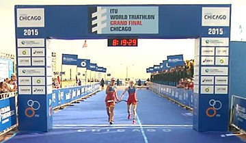 Susana y Mayalén cruzan la línea de meta en Chicago