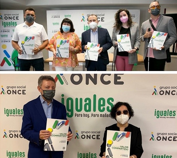 Arriba, acto de presentación del IVC en la Delegación Terriorial de Madrid, con sus máximos responsables. Y abajo, Cristóbal Martínez e Isabel Viruet, delegado y presidenta territorial de Andalucía, muestran el IVC 