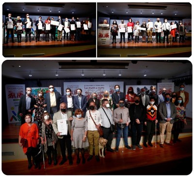Entrega primer y segundo premio y foto de familia