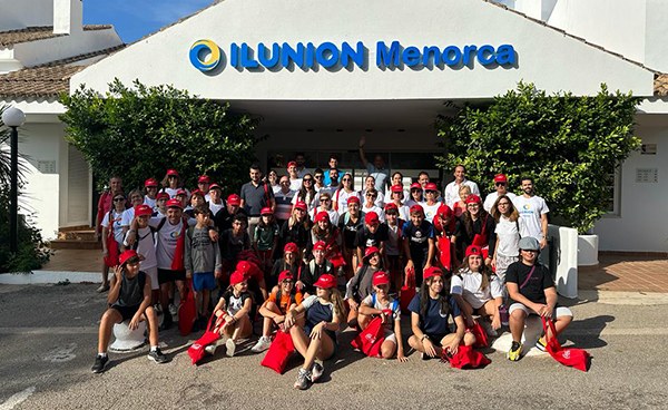 Foto de familia en el Ilunion Menorca