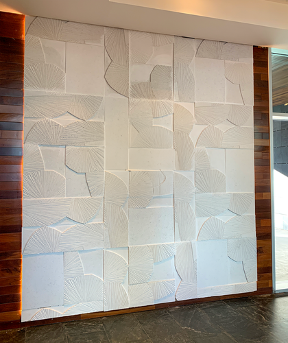 Detalle de pared con reciclado