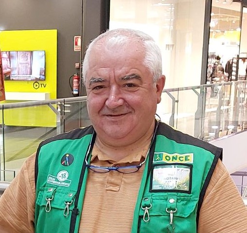José Botana, vendedor en Santiago de Compostela (Galicia)