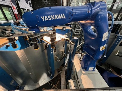 robot Yaskawa Motoman GP7